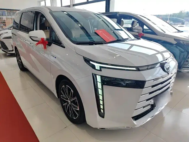 GAC Trumpchi E8 — Фото автомобиля 3