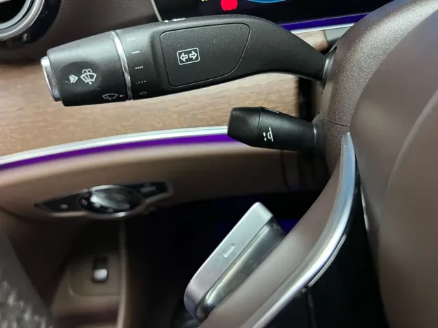 Mercedes-Benz E-Class — Фото автомобиля 22