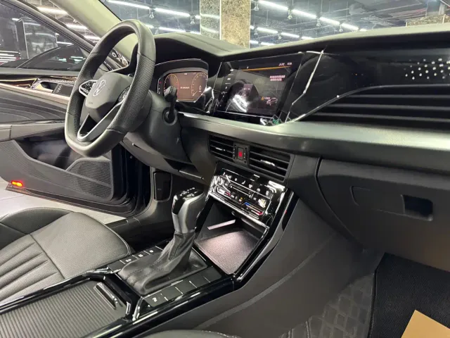 Volkswagen Passat — Фото автомобиля 10