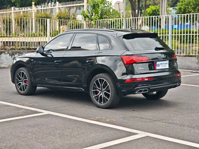 Audi Q5L — Фото автомобиля 4