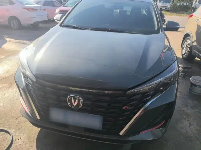 Фотография автомобиля — Changan Eado