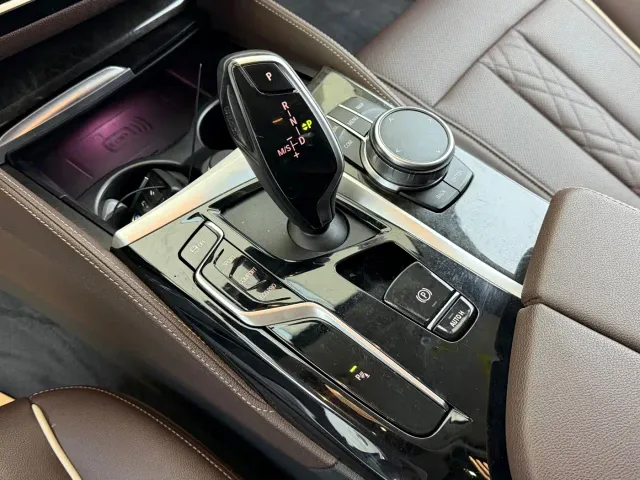 BMW 5 Series — Фото автомобиля 14