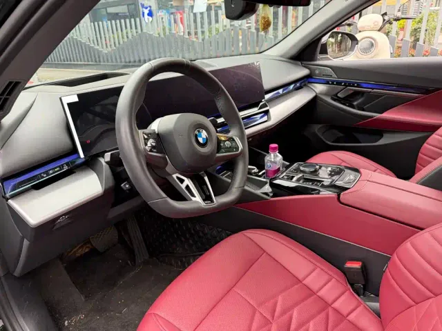BMW 5 Series — Фото автомобиля 7