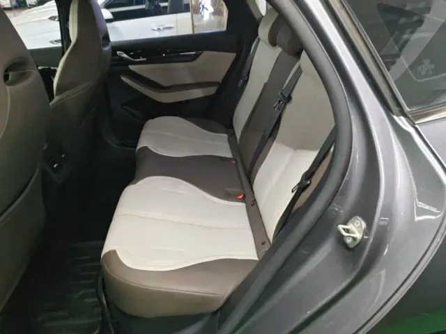 BYD Qin PLUS — Фото автомобиля 16