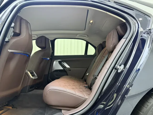 BMW 7 Series — Фото автомобиля 6