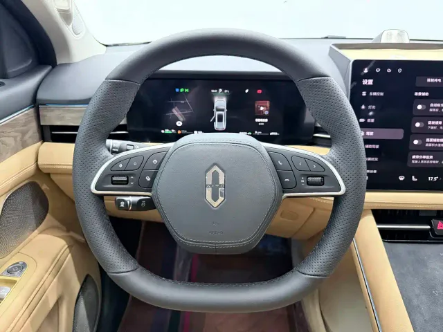 Aito M7 — Фото автомобиля 5