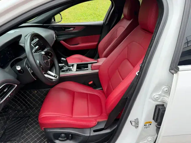 Jaguar XEL — Фото автомобиля 8
