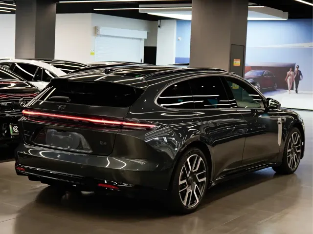 Nio ET5 Touring — Фото автомобиля 4