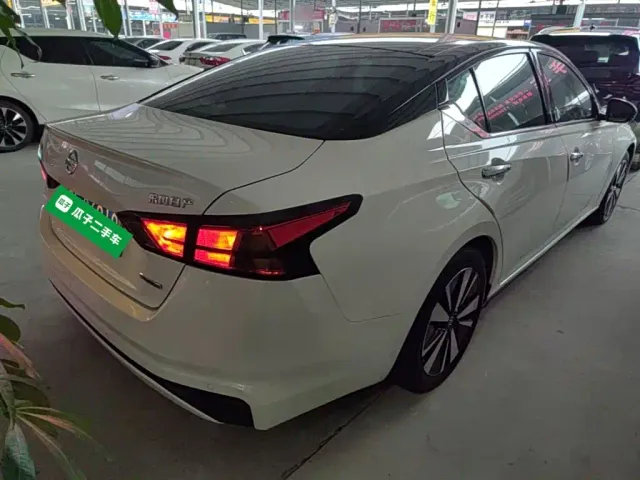 Nissan Teana — Фото автомобиля 6