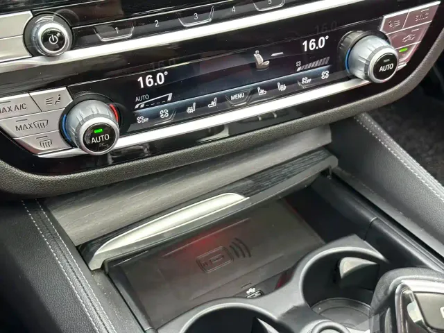 BMW 5 Series — Фото автомобиля 19