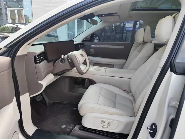 IM Motors LS6 — Фото автомобиля 6