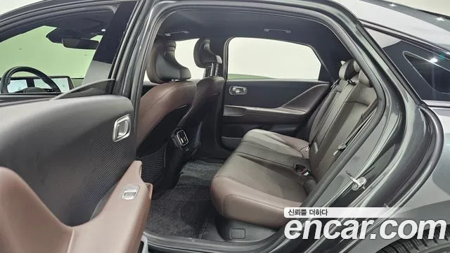 Hyundai Ioniq 6 — Фото автомобиля 12