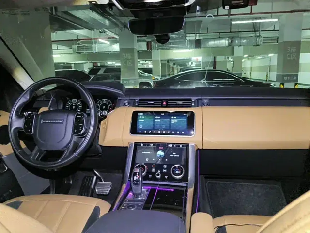 Land Rover Range Rover Sport — Фото автомобиля 11