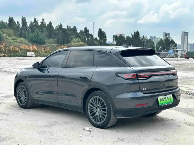 Leapmotor C11 — Фото автомобиля 9