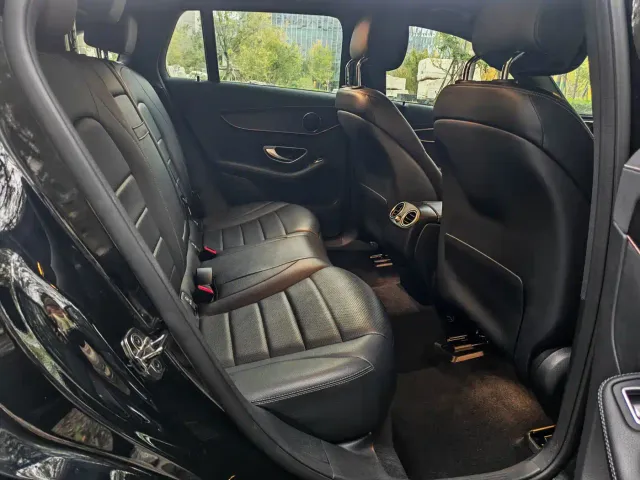Mercedes-Benz EQC — Фото автомобиля 10