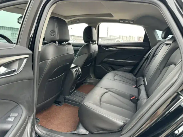 Buick LaCrosse — Фото автомобиля 9