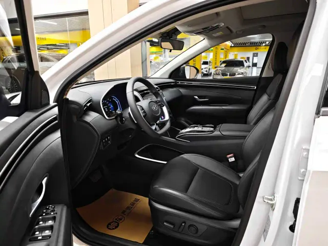 Hyundai Tucson — Фото автомобиля 8