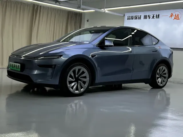 Фотография автомобиля — Tesla Model Y