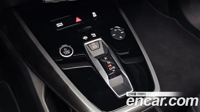 Audi Q4 e-tron F4 — Фото автомобиля 12