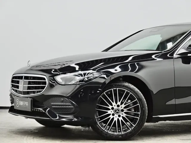 Mercedes-Benz C-Class — Фото автомобиля 25