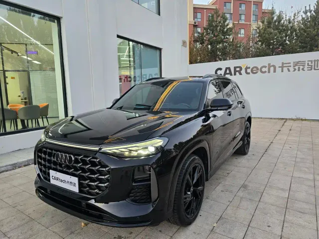 Фотография автомобиля — Audi Q6