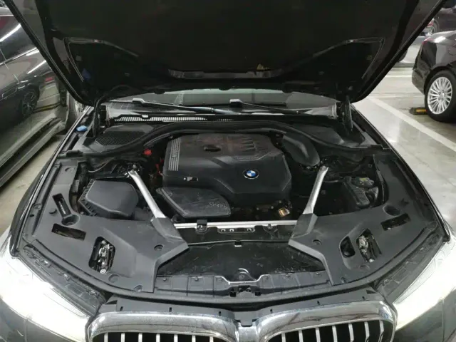 BMW 5 Series — Фото автомобиля 15