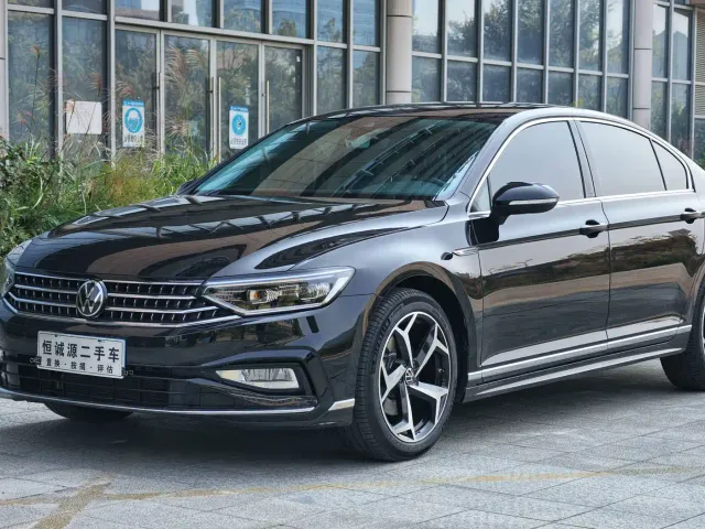 Фотография автомобиля — Volkswagen Magotan