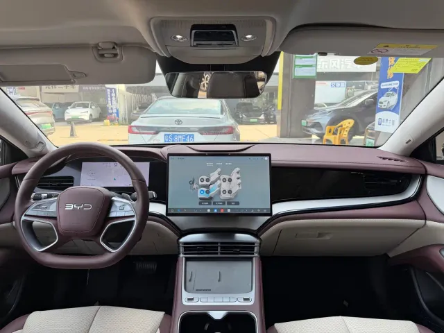 BYD Seal 07 EV — Фото автомобиля 8
