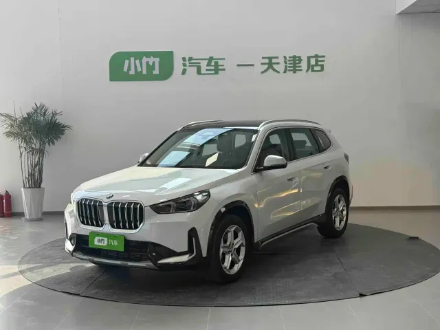 Фотография автомобиля — BMW X1