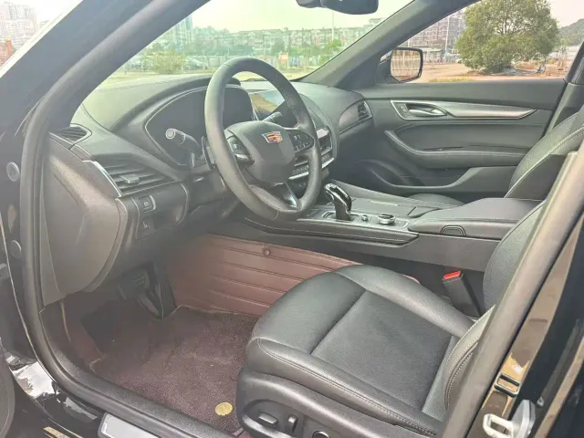 Cadillac CT5 — Фото автомобиля 4