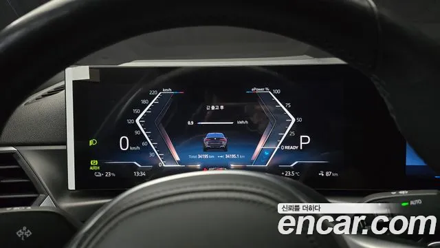 BMW i4 — Фото автомобиля 11