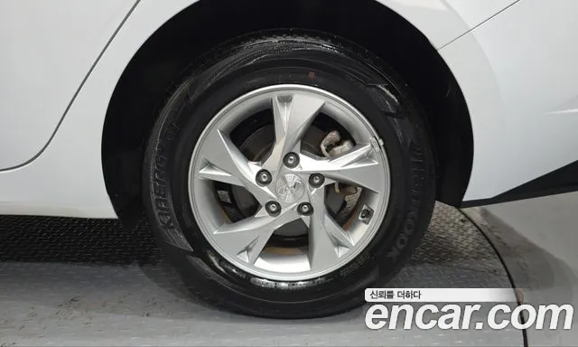 Hyundai Avante CN7 — Фото автомобиля 6