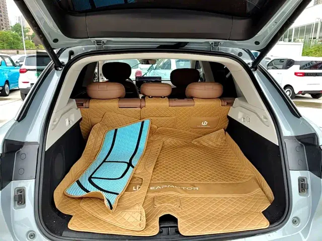 Leapmotor C11 — Фото автомобиля 18