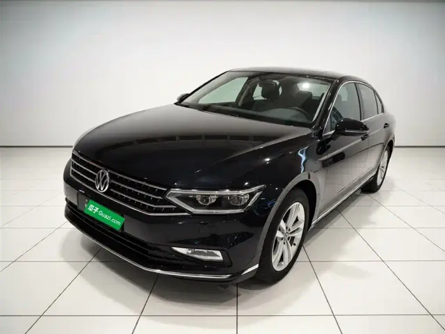 Фотография автомобиля — Volkswagen Magotan