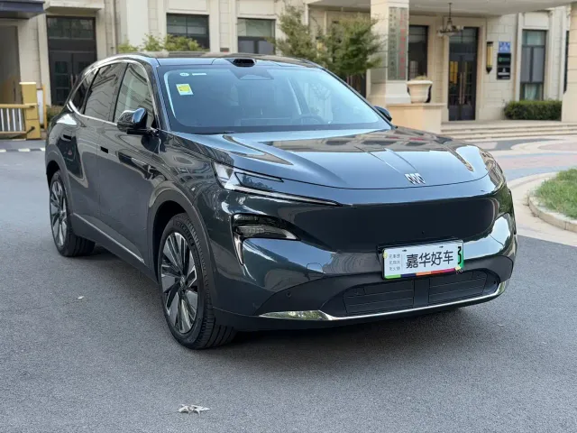 Buick Zhijing E7 — Фото автомобиля 3