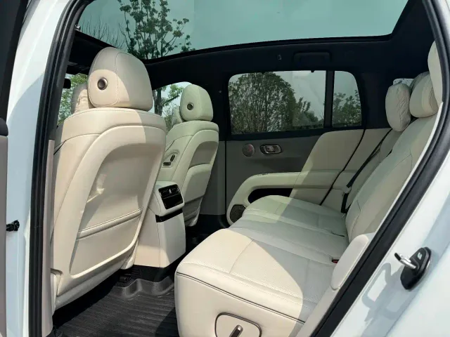 Li Auto i6 — Фото автомобиля 14