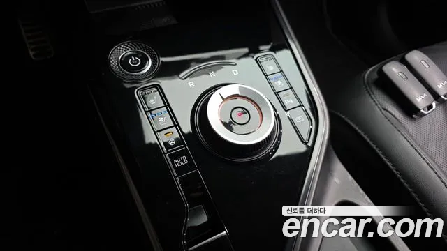Kia Niro — Фото автомобиля 9