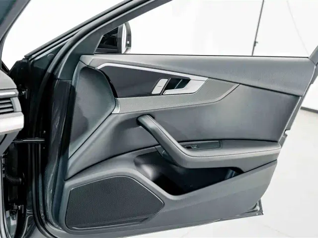 Audi A4L — Фото автомобиля 13