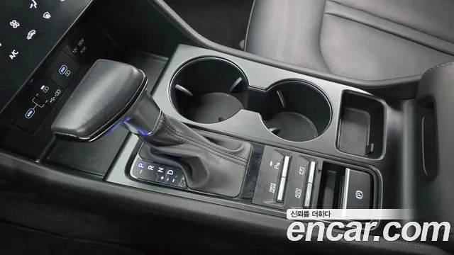 Hyundai Sonata — Фото автомобиля 9