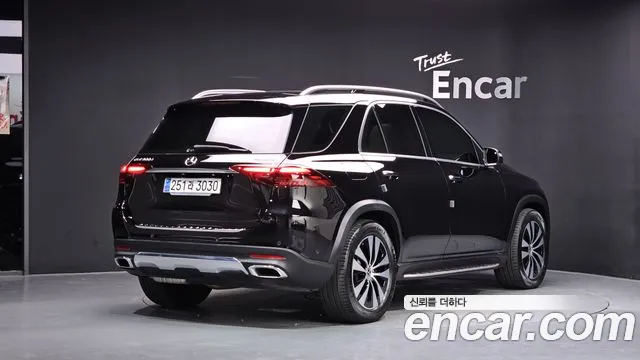 Фотография автомобиля — Mercedes-Benz GLE-Class