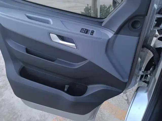 Maxus Xintu V80 — Фото автомобиля 7