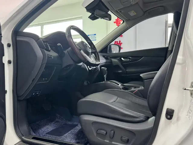 Nissan X-Trail — Фото автомобиля 7