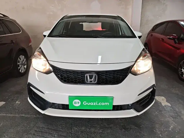 Honda Fit — Фото автомобиля 2