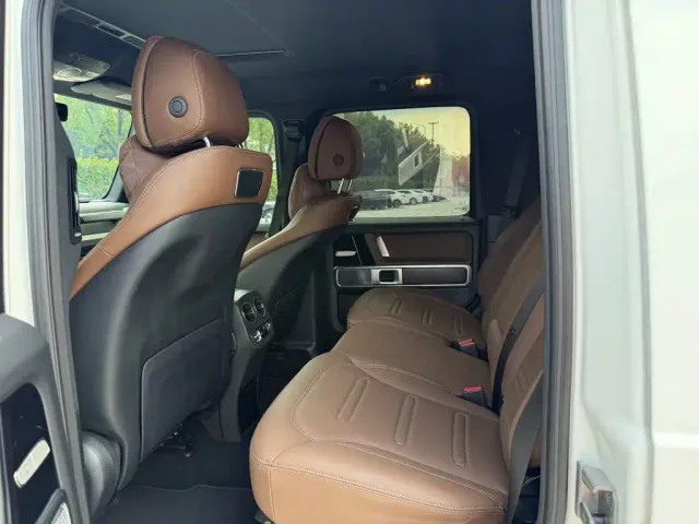 Mercedes-Benz G-Class — Фото автомобиля 11