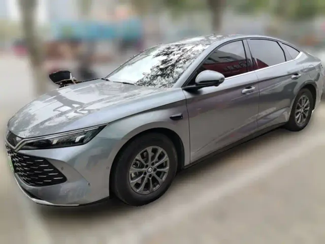 Фотография автомобиля — BYD Qin L