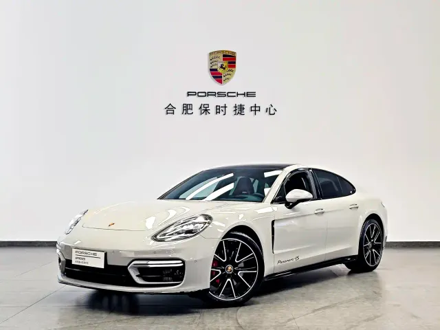 Фотография автомобиля — Porsche Panamera