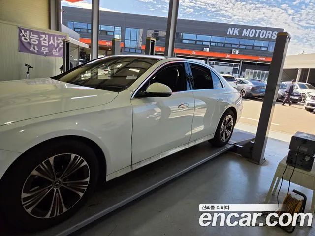 Mercedes-Benz E-Class W214 — Фото автомобиля 2