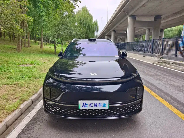 Li Auto L7 — Фото автомобиля 2