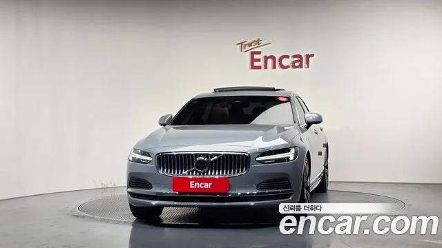 Volvo S90 — Фото автомобиля 3