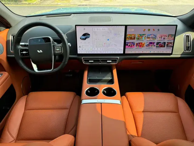 Li Auto L8 — Фото автомобиля 9